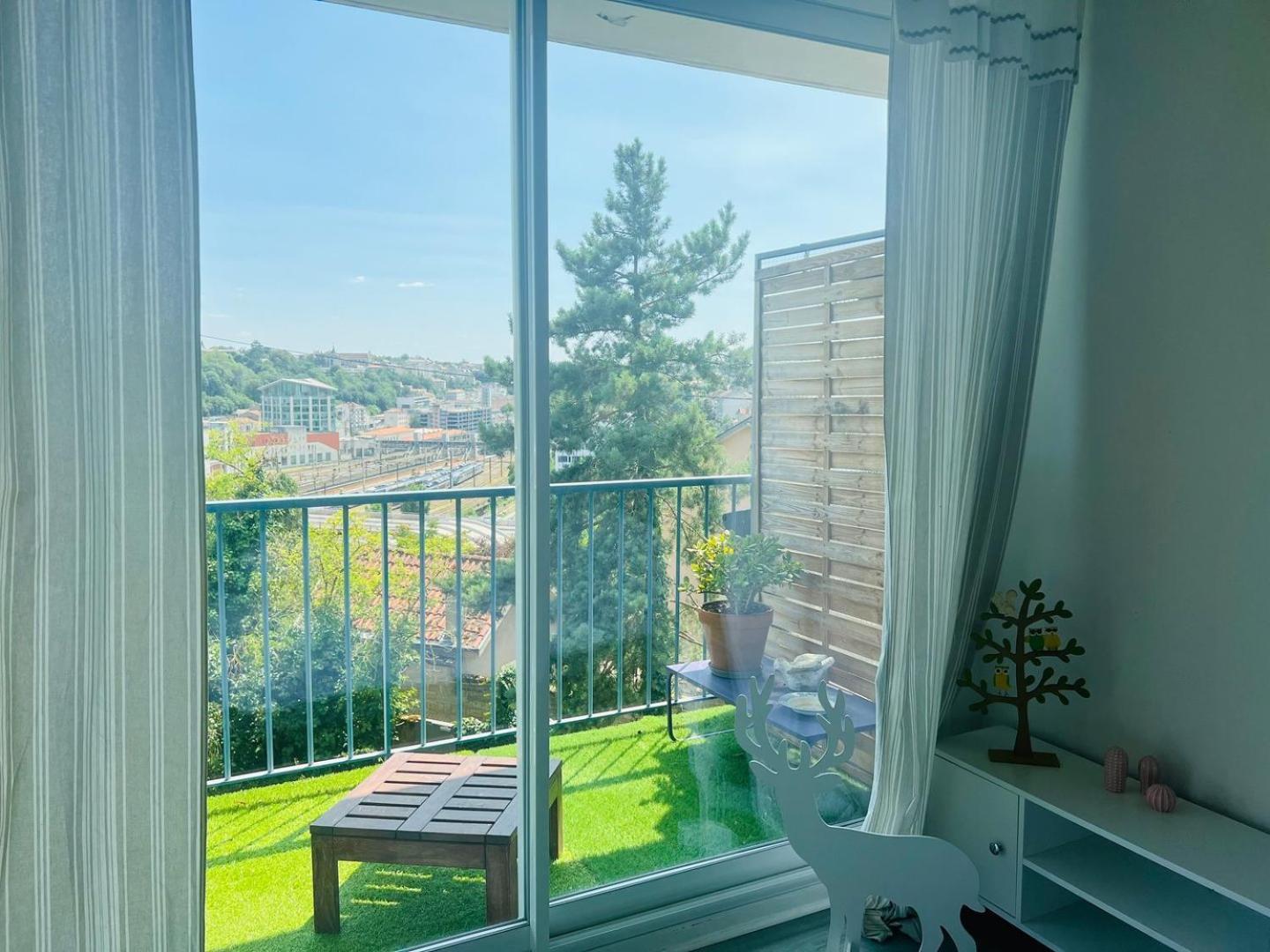Le Retro - Splendide Appartement Poitiers Exterior photo